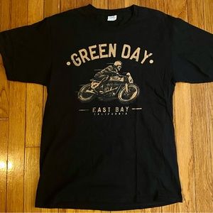 GREEN DAY t-shirt. Like new.
